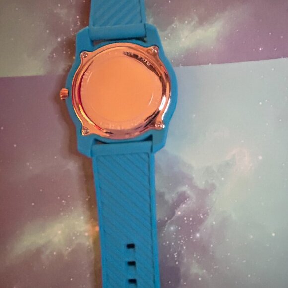 Michael Kors Women's Turquoise Silicone Analog Dial Watch Style -  (MK-2559) - Picture 8 of 8